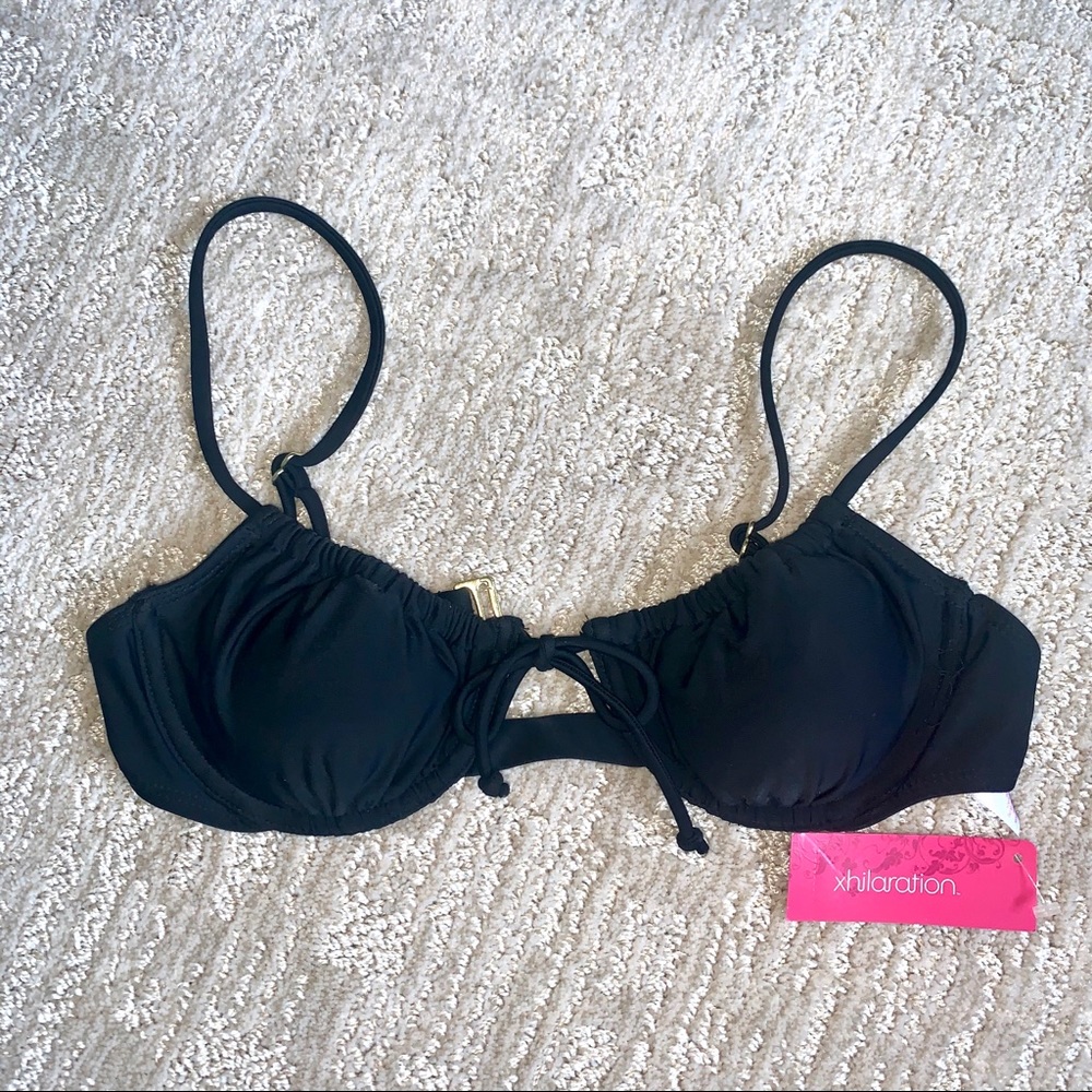 Target Underwire Bikini Top (NEW WITH TAGS!)